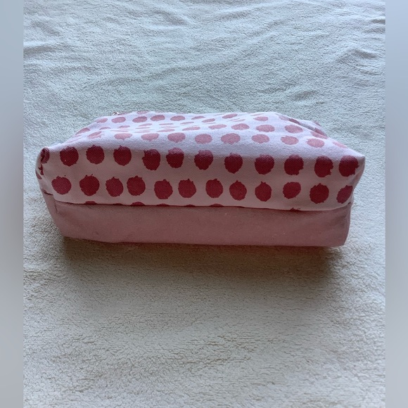 Team Bride Make up bag by Hallmark - Picture 5 of 5